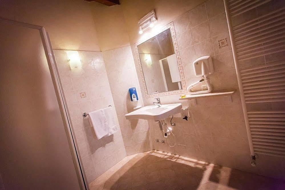 Hotel Alla Corte Dei Bicchi Cavriana Luaran gambar