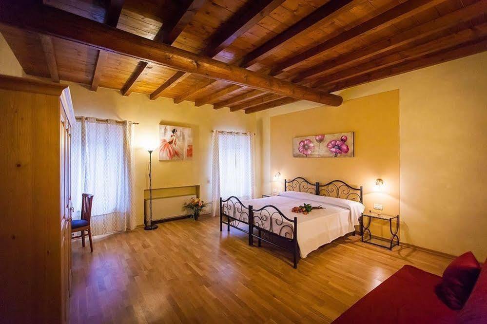 Hotel Alla Corte Dei Bicchi Cavriana Luaran gambar